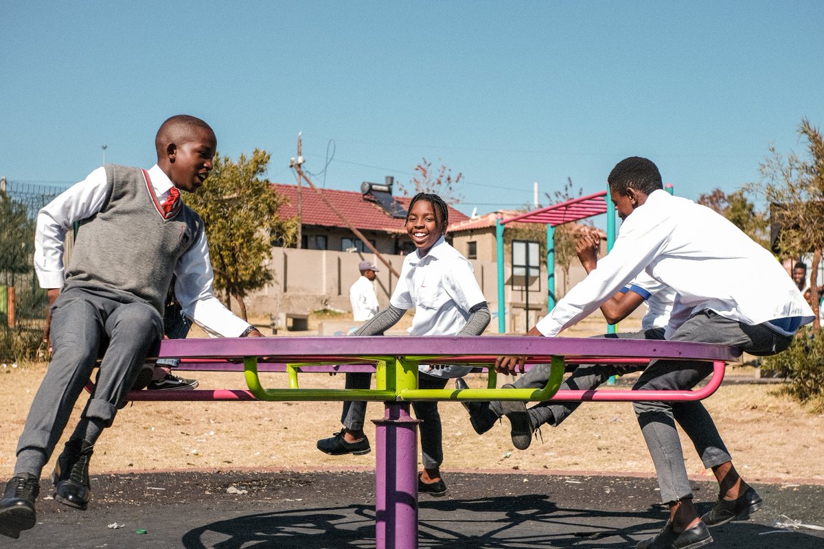 ChosenGYg's tweet image. Happiness is a by-product of an effort to make someone else happy. #BreakTheCeiling #ChosenGeneration

@Thabo_changela 
@JNobelungu