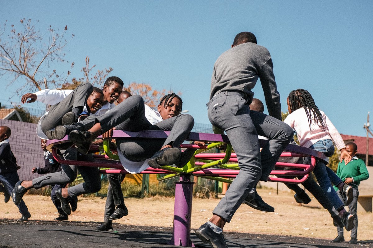 ChosenGYg's tweet image. Happiness is a by-product of an effort to make someone else happy. #BreakTheCeiling #ChosenGeneration

@Thabo_changela 
@JNobelungu