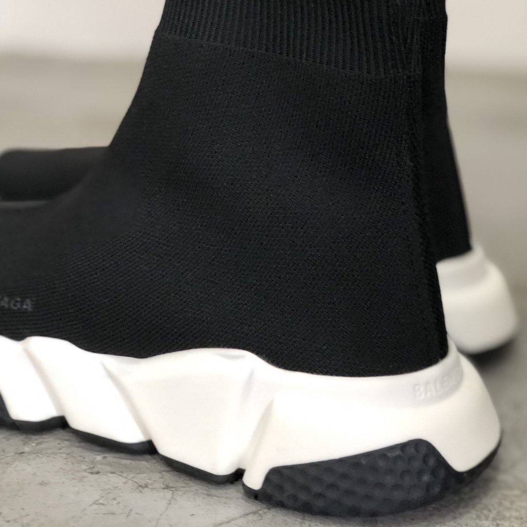 ymshoecleaning's tweet photo. Need not to say more! Team YM is careful enough to clean your ciagas!

Balenciaga Speed Trainers

#BeatersToBrandNew https://t.co/diD7Ge8VAX