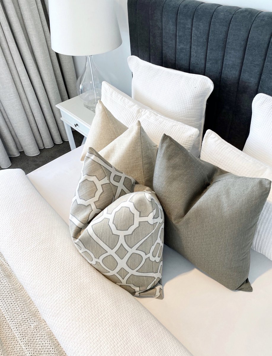 FurnishFinish's tweet photo. CUSHIONS // The colours &amp; patterns of your cushions are going to have a dramatic impact on the look &amp; feel of the entire room. If you want to introduce some life to the bedroom without it looking too busy, choose one colour in varying shades. https://t.co/Gqqp7ggQYC