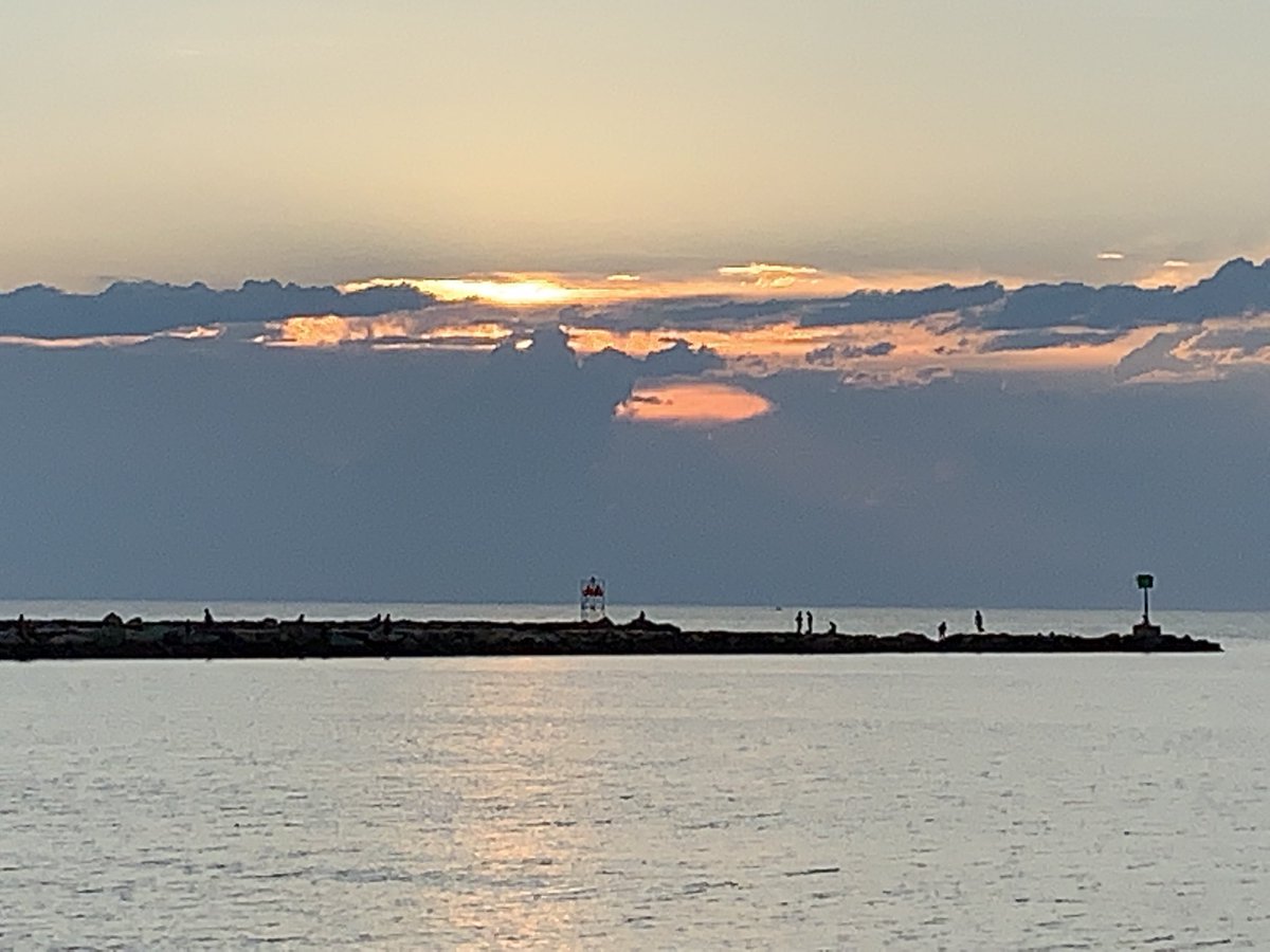 sdoppler2's tweet photo. The name derived from when they used storehouses to keep fish cold in the early 1900’s, #ColdStorageBeach in Dennis offers up a delectable view on the mouth of Sesuit Harbor for sunsets, dunes and sandcastles for the little ones #mawx #CapeCod https://t.co/RH7bcIyOtv