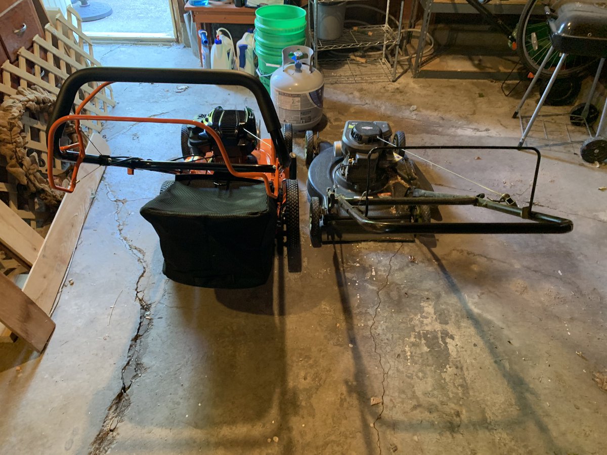 bigredkate44's tweet photo. Y’all. I feel like I finally have an adult sized lawn mower and my old one was a kiddie mower. 😳😂 https://t.co/wpnb2Fl0Fh