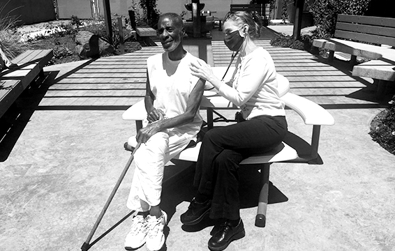 Michele DiTomas, MD'00, works in a cement building surrounded by razor wire that...is home to one of the nation’s first prison hospice units. 🩺 Discover how this <a href="/UCSFMedicine/">UCSF School of Medicine</a> alumna day after day cares for people dying behind bars: alumni.ucsf.edu/stories/michel… #UCSFalumni #UCSFproud