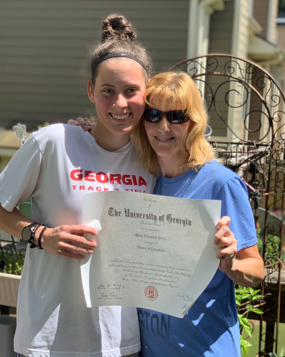 mterry14's tweet photo. Two down, one more to go? Go Dawgs! 🐾 #grateful #thankful #Doubledawg https://t.co/SodS4s1O1q