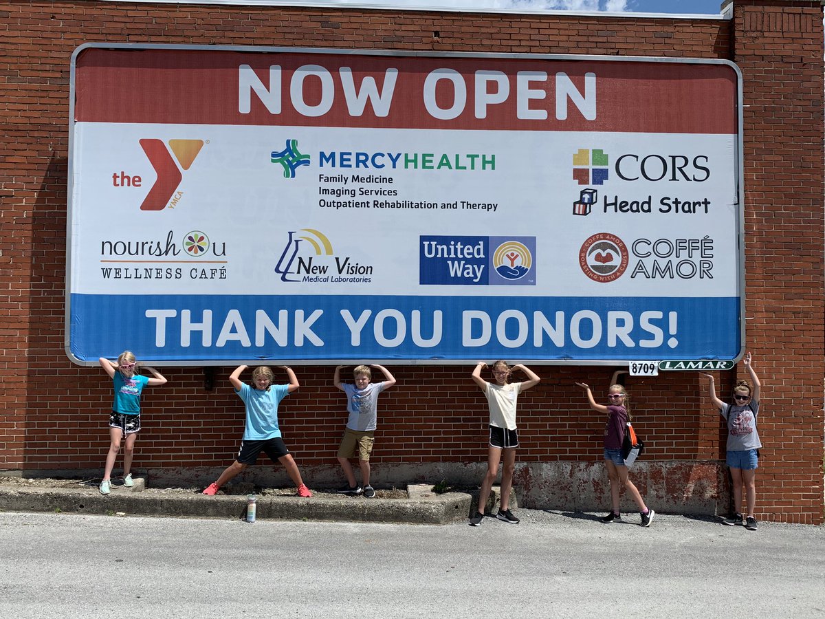 WapakYmca's tweet photo. Changemakers in action today cleaning up our town! #movesummercamp #ymcayouth https://t.co/Wl4J1DHCP2