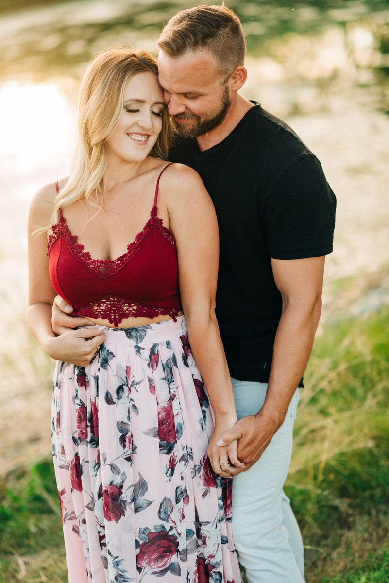 johnlyonsphoto's tweet photo. Coming to the blog this week - this amazing couple's beachside engagement here in Chatham! Sunsets☀️and golden hour ☀️are my absolute favourite! 
⠀⠀⠀⠀⠀
#johnlyonsweddings https://t.co/qTqvQwkBVC