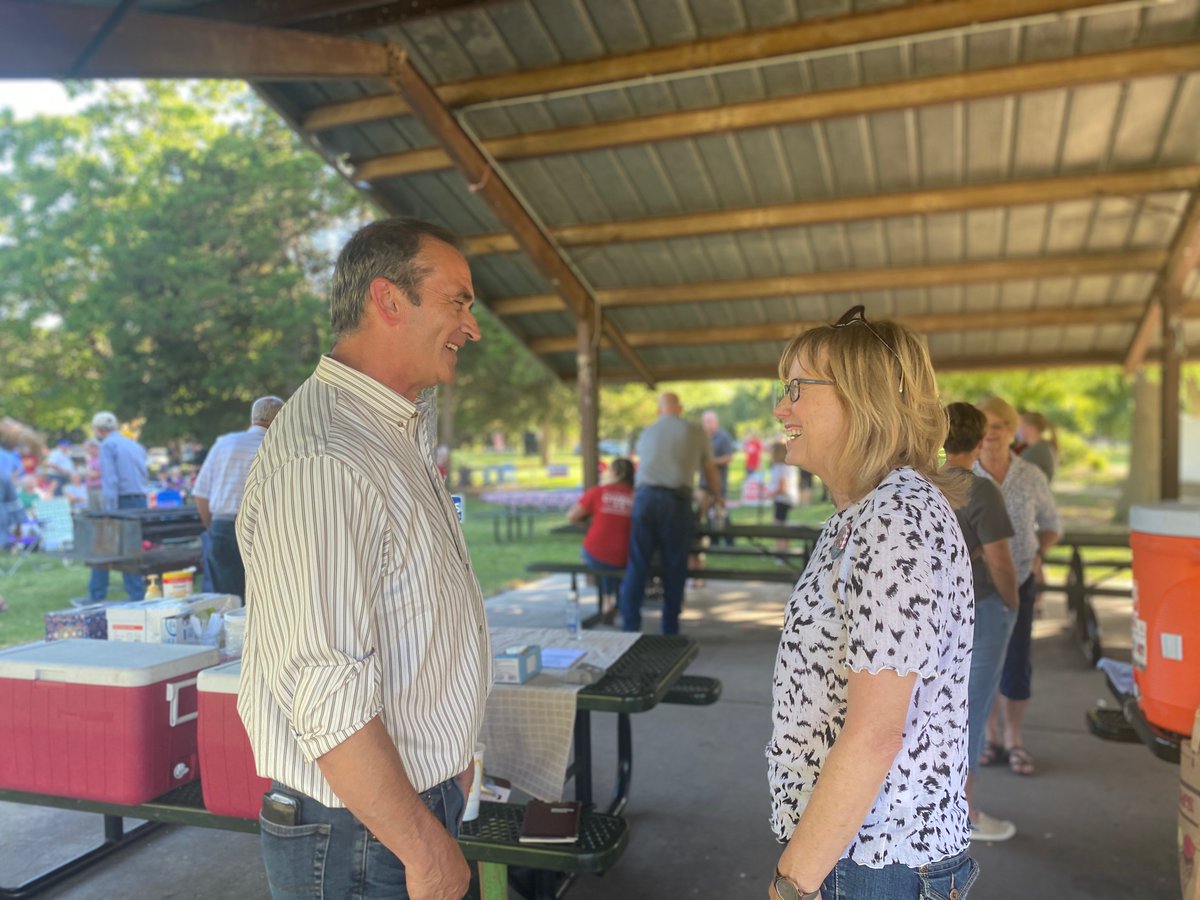 HamiltonforKS's tweet photo. Appreciate the invitation to speak at the Harvey County GOP Ice Cream Social this evening in Newton! #kssen #ksleg https://t.co/tmOgb3fnQu