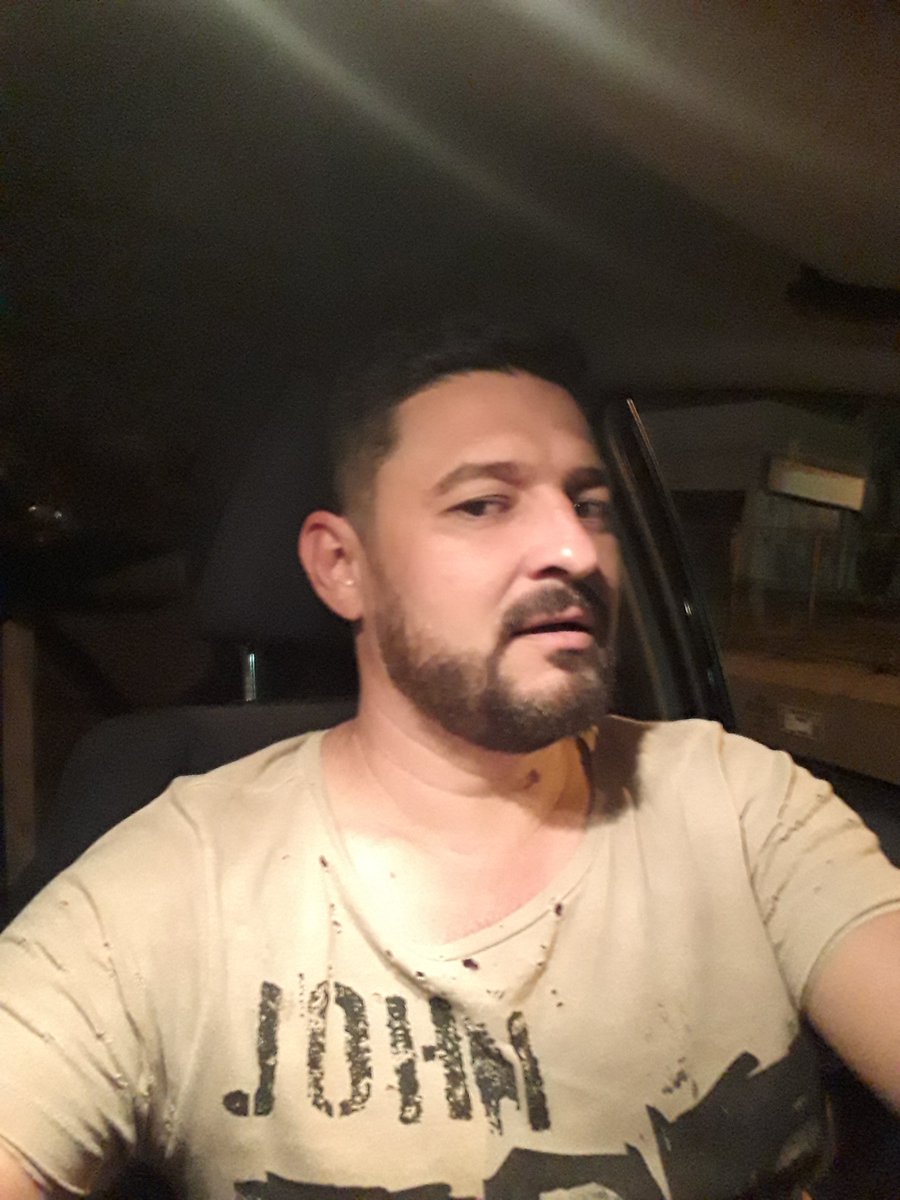 ivanmoraes's tweet photo. Aguardando meu pai sair da hemodiálise. A alguns dias ele perdeu parcialmente a visão e não pode dirigir. Mas em breve vai operar e voltar a enxergar. https://t.co/LOwSgKWVz0