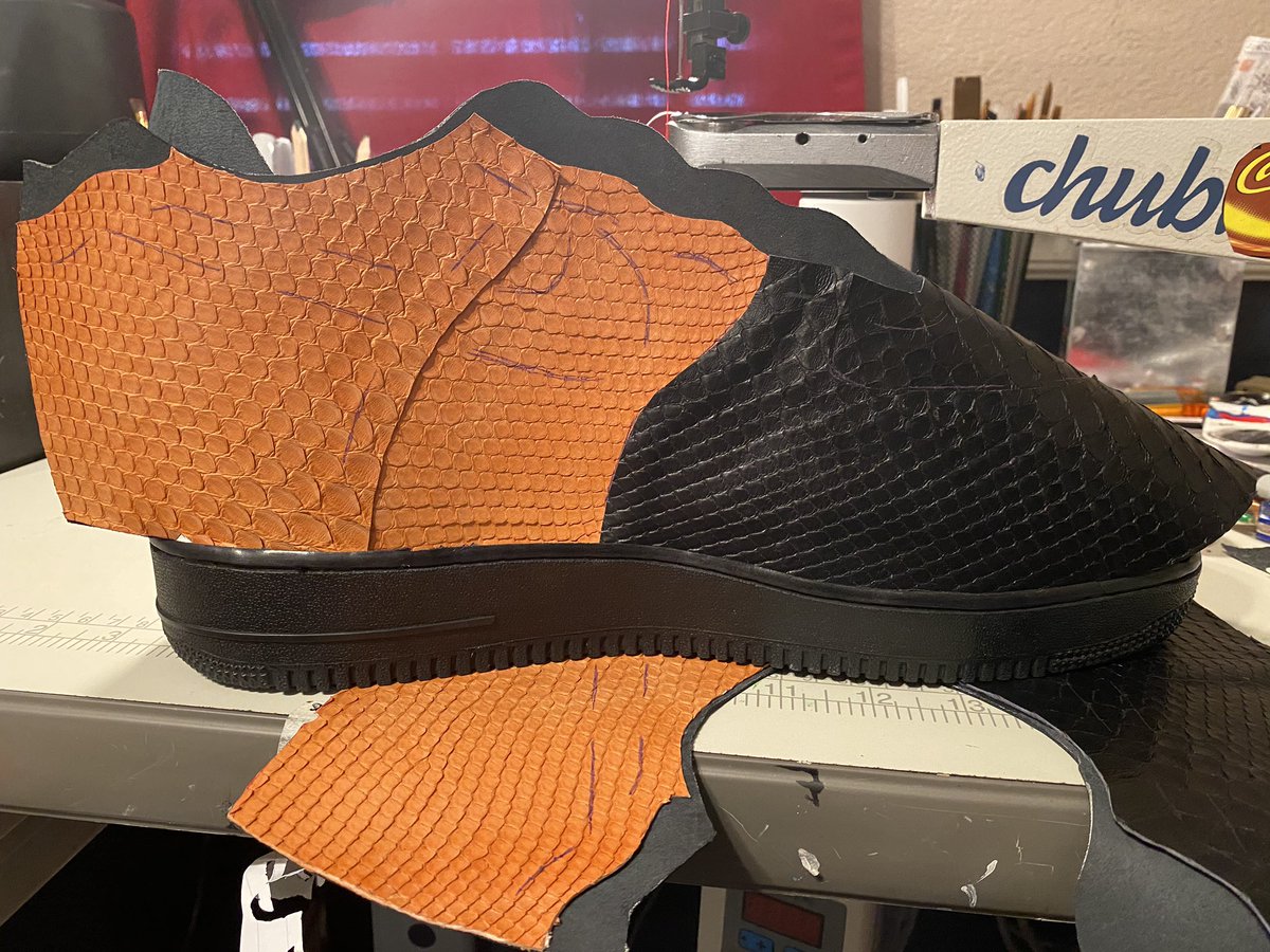 collier41fb's tweet photo. Hand made Air Force 1’s @lacedupkustoms https://t.co/TkQN1EcVvf check out my new YouTube video and hopefully you like the color way 🤪 https://t.co/kZOOq8idTe