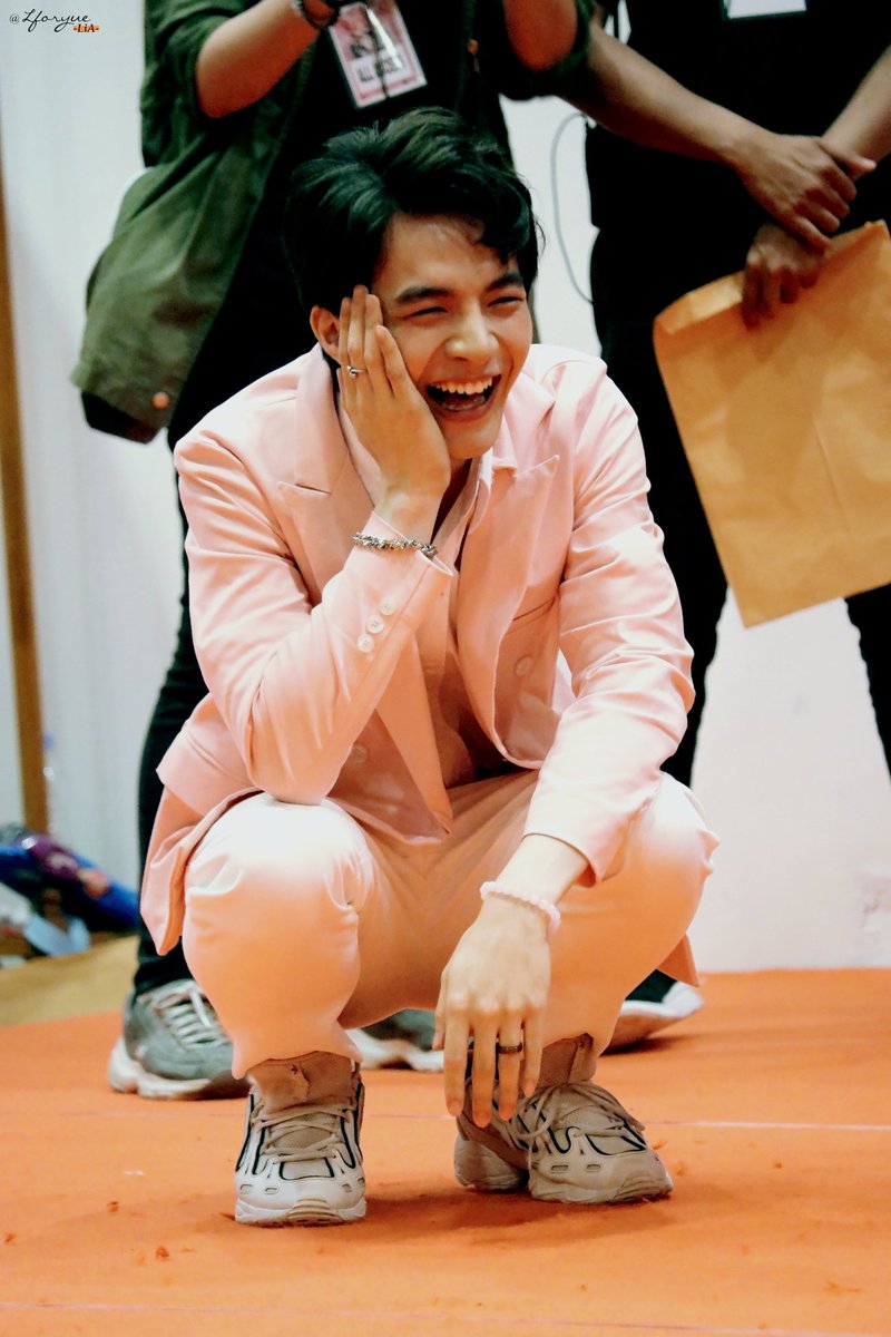 staywithFK's tweet photo. Look so cute because funny amd crazy 🥺❤️
PLEASE SUPPORT AND JOIN 5 TICKETS TO EARTH TEERAPAT 😊 GOODLUCK #Earthlings
#FlyMeAroundEARTH
#WorldYliveX2moons2 https://t.co/mo9hDq7kUA