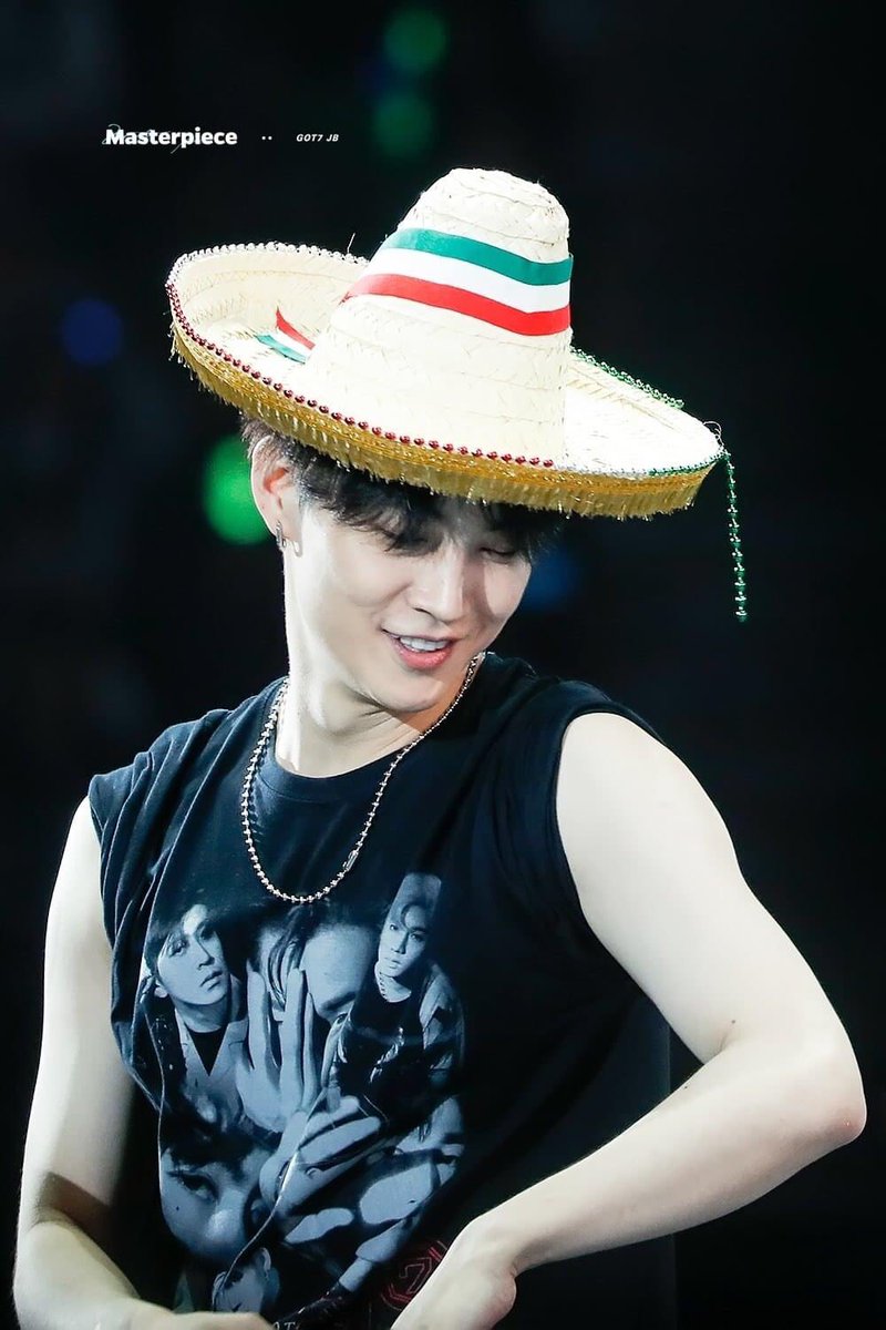 NataviaHAMR1746's tweet photo. Estás hermosas fotos los amooooo ✨✨🤧💚 #Got7InMexico #GOT7_KEEPSPINNING #GOT7 #Ahgase https://t.co/DYQzCekjn2