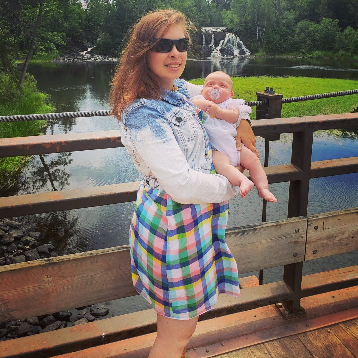 AlaciaTimbit's tweet image. Me and my miracle at Little falls in our home town!!!! 💜💛💜💙 We both will be a force to reckon with!!!!