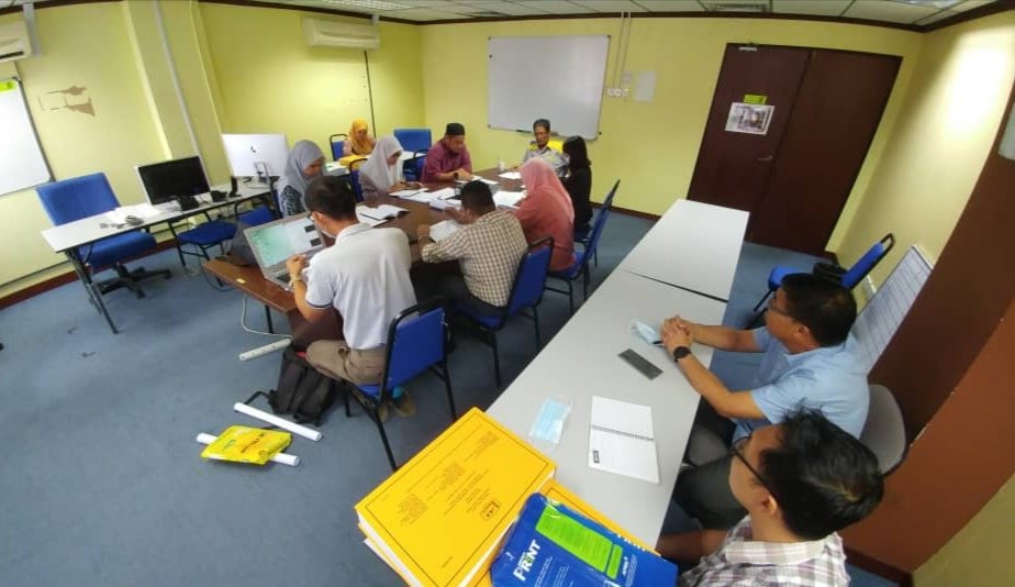 AswadMIsa's tweet photo. Mesyuarat teknikal projek UUM COLGIS, menyelesaikan isu berbangkit dgn segera agar projek dpt berjalan dgn lancar utk kebaikan bersama.
@jkr_kedah
@JKRMalaysia
@AzizanAR4
@HjIbrahim383
@Zulakmal8 https://t.co/djTHhachgx