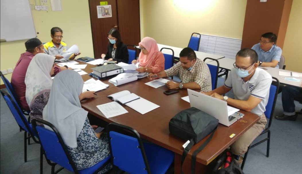 AswadMIsa's tweet photo. Mesyuarat teknikal projek UUM COLGIS, menyelesaikan isu berbangkit dgn segera agar projek dpt berjalan dgn lancar utk kebaikan bersama.
@jkr_kedah
@JKRMalaysia
@AzizanAR4
@HjIbrahim383
@Zulakmal8 https://t.co/djTHhachgx