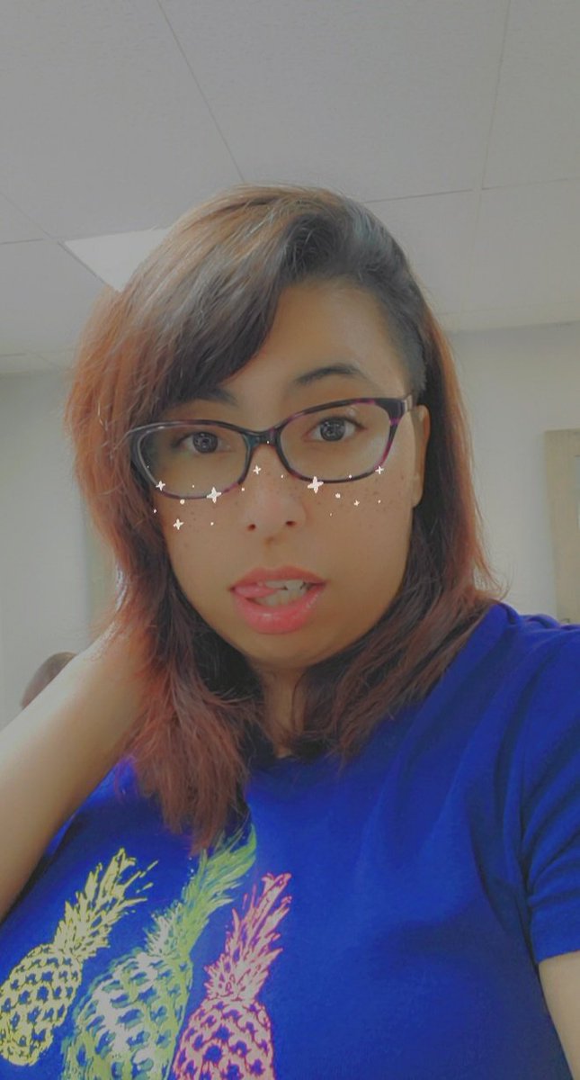 Kree_Lee23's tweet photo. I did a thing. I was nervous but I love it 😍🥰😍🥰 #halfshaved #gamergirl https://t.co/eWPuc9XyQM