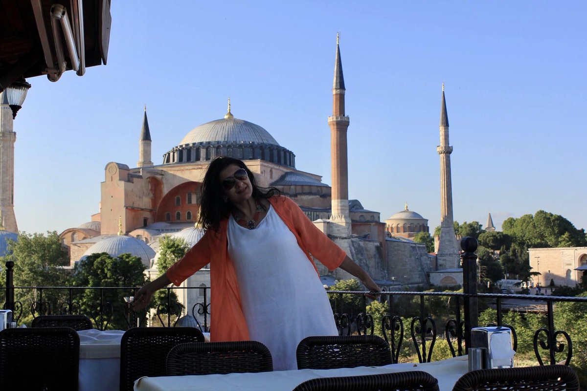 shatakshi_1's tweet photo. Never let your mind tell your heart not to wander β₯οΈ
Oh Hagia Sophia, you beauty (Pic-1) π
#WanderLust #MerhabaTurkey #HeartOverMind #ThrowbackTuesday #SameTimeAnotherYear π₯° https://t.co/ib1koirCie