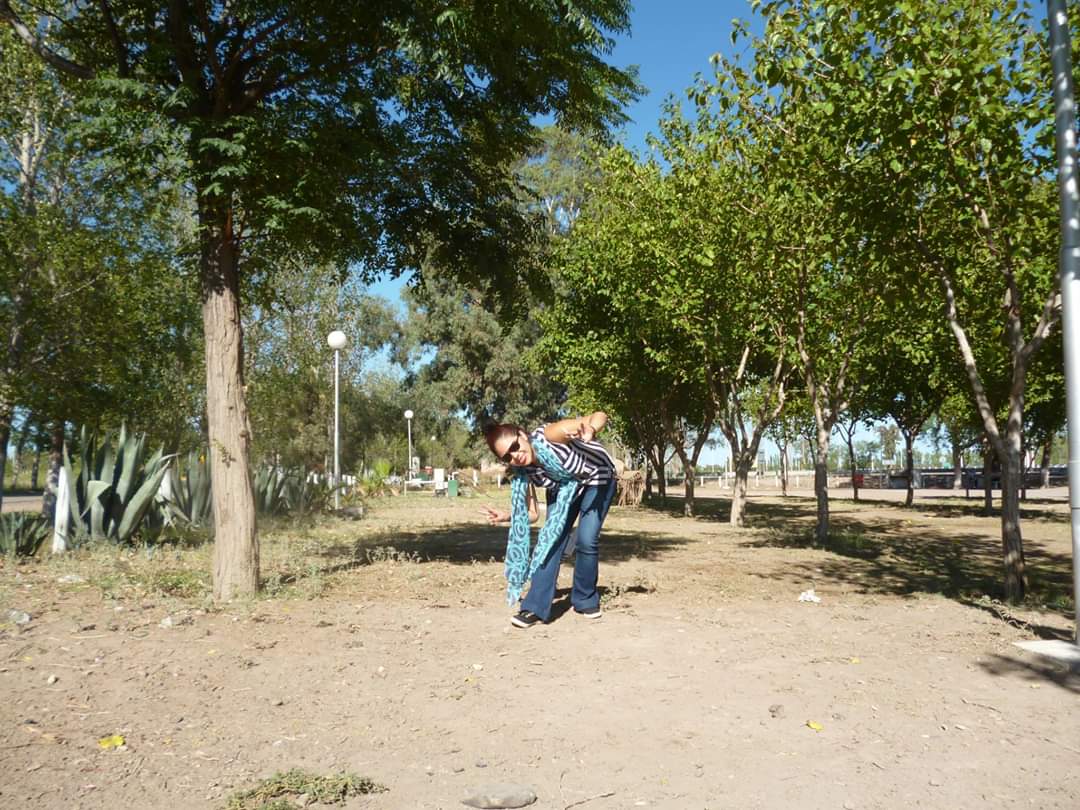 _vale_vargas's tweet photo. Me nominó mi querida prima @veritogonzi a sacar un foto del baúl de los recuerdos... Que mejor mi primer viaje #mendoza nominó a @Clau_Andrea22 @FuhropDaniela https://t.co/zDudrcPcMB