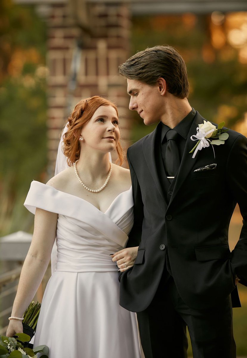 Seth_Hall00's tweet photo. Sooo I got married to the love of my life💙 https://t.co/yUo5RidElu