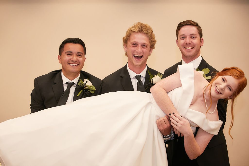 Seth_Hall00's tweet photo. Sooo I got married to the love of my life💙 https://t.co/yUo5RidElu