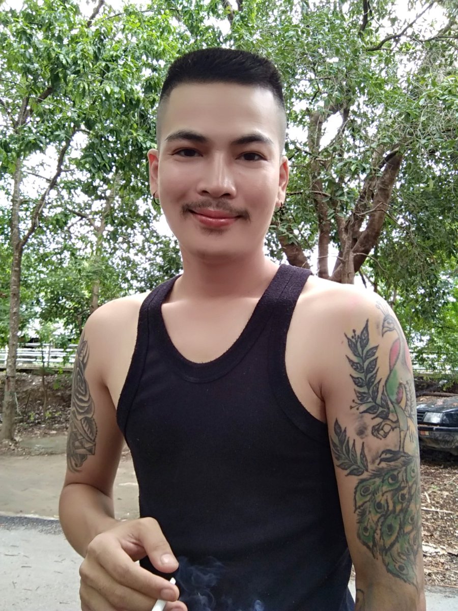 ခင္တယ္ဆုိ hiေပးေလ