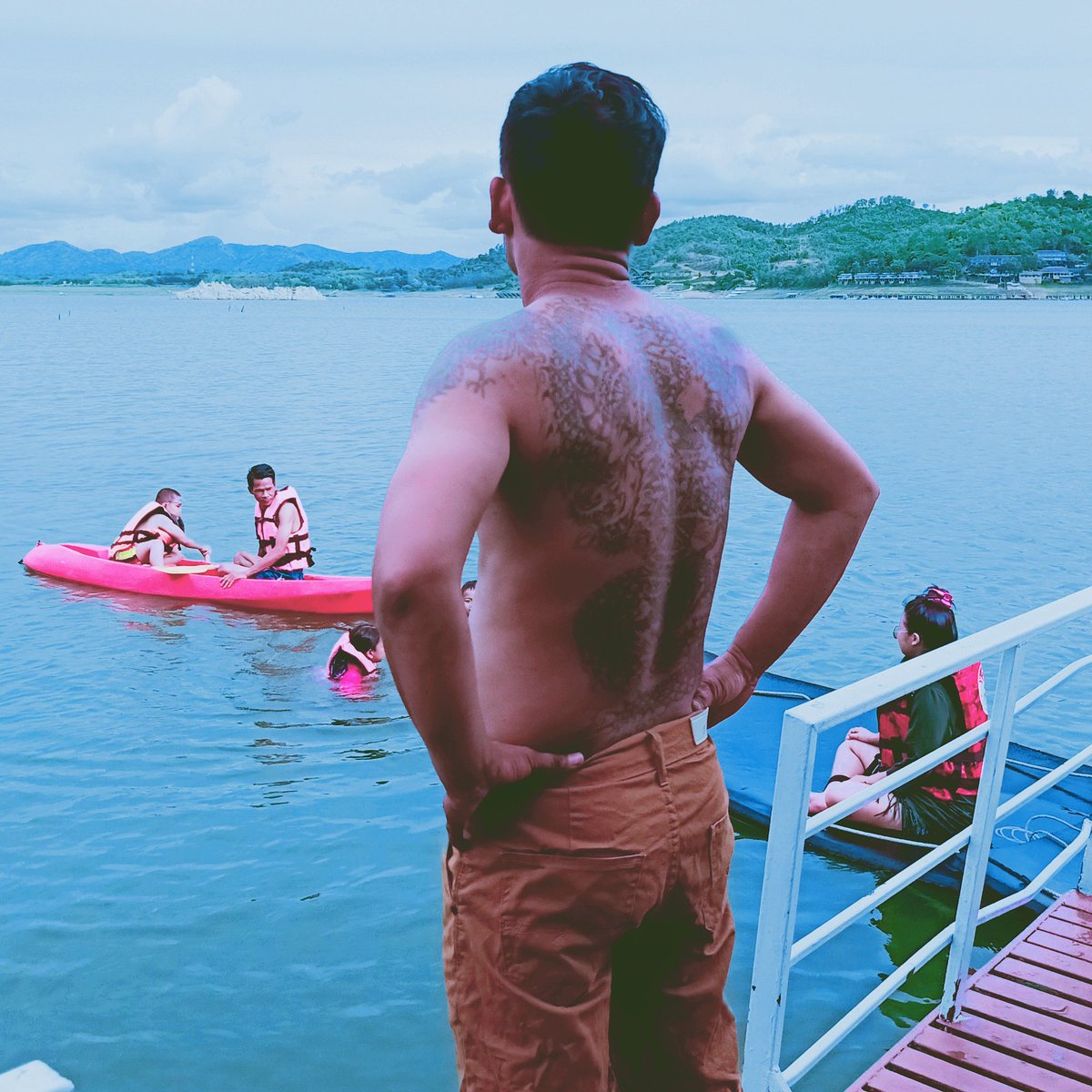 SopaPeerapan's tweet photo. #NewProfilePic https://t.co/EoH0zZhKWP