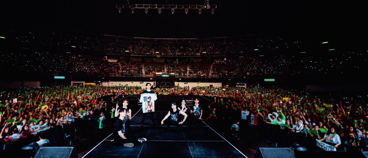 igot747_1rmpg6's tweet photo. De la emoción no pude tomar ni una foto o vídeo en ninguno de los dos concierto, pero los disfrute mucho!!! 😍💚
@GOT7Official #GOT7inMexico
2018💚💚💚💚💚💚💚2019 https://t.co/6S6OHzh6fk