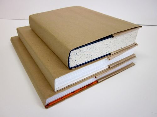 JENLA_'s tweet photo. Y’all remember when we had to wrap our school books with brown paper bags? https://t.co/fstIN9BrpT