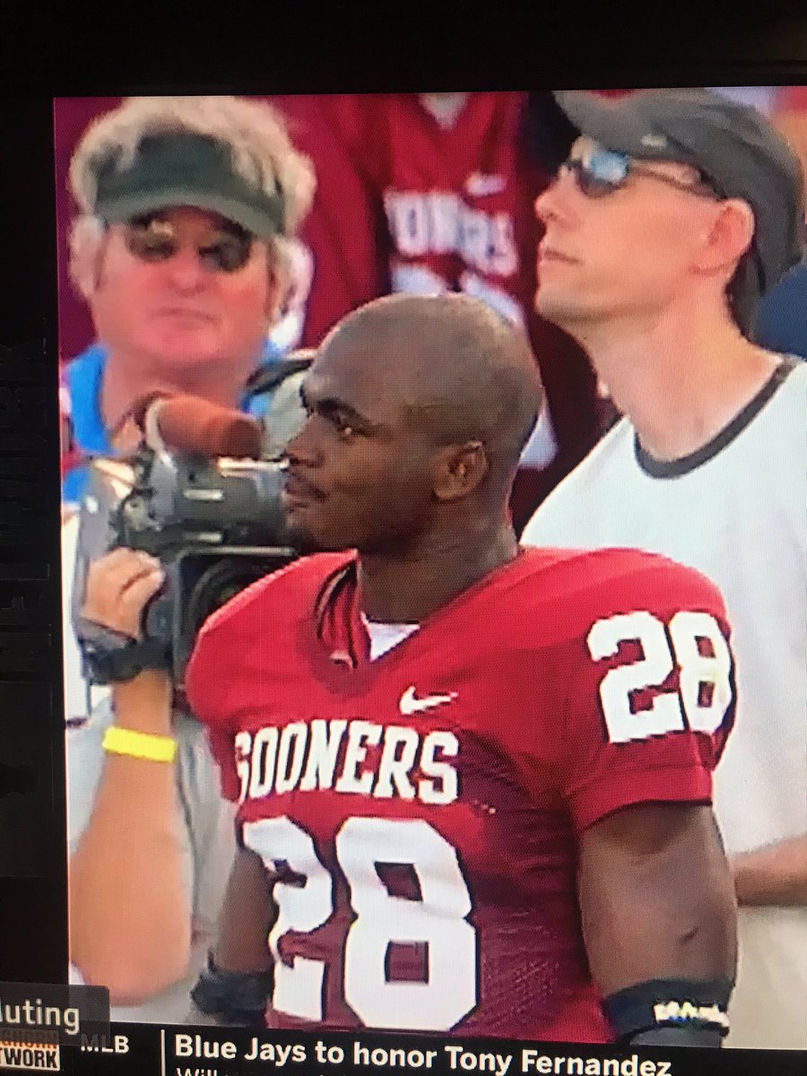 JIMBO_bwe's tweet photo. Buddy Garity eyeing the Dillon Panthers next RB, Smash Peterson @BarstoolBigCat @PFTCommenter @PardonMyTake https://t.co/VzA9nyF7ux