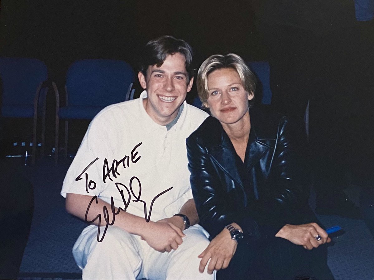 ArtieODaly's tweet photo. Hey, remember the ‘90s? @TheEllenShow #SameHaircut https://t.co/R3xFKX2jlv