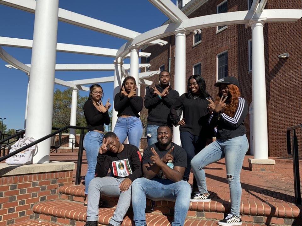 Clear_Vision20's tweet photo. @callmegisele HEY TROJANS, 
We are 2020 Clear Vision! An organization based on furthering  the knowledge of African American culture while also uplifting our student body through positive actions and behaviors. Follow us on Instagram @2020_Clearvision!!🦉👓 https://t.co/9mtajWqn4n