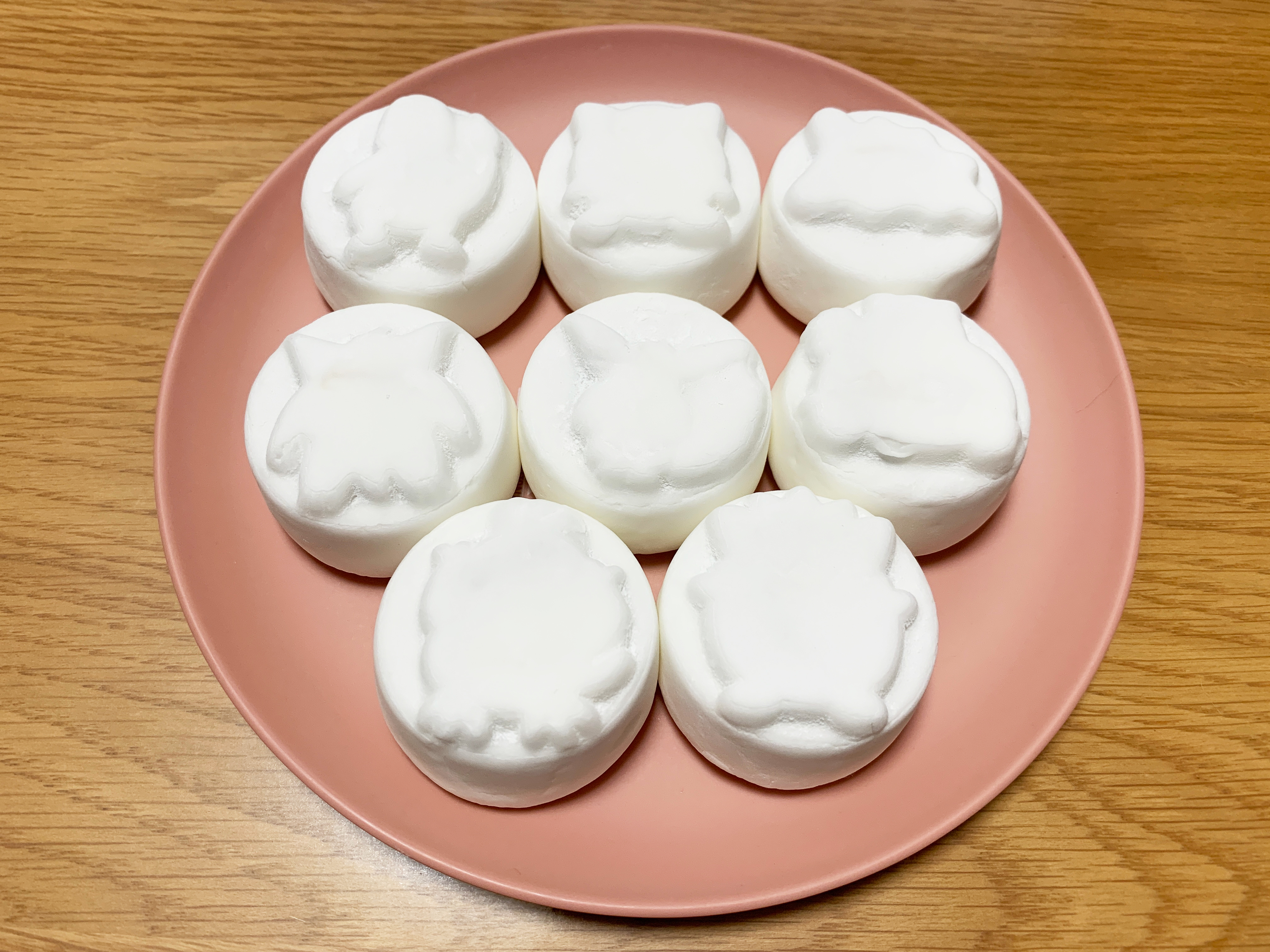 公式 プロジェクトイーブイ 続 全16種類のポケモンマシュマロがとってもかわいーぶいな ふわふわケーキ ポケモンがいっぱい が竹下製菓から発売中 マシュマロと 包み込んであるチョコレートの甘さがマッチして とっても美味しいーぶい みんな