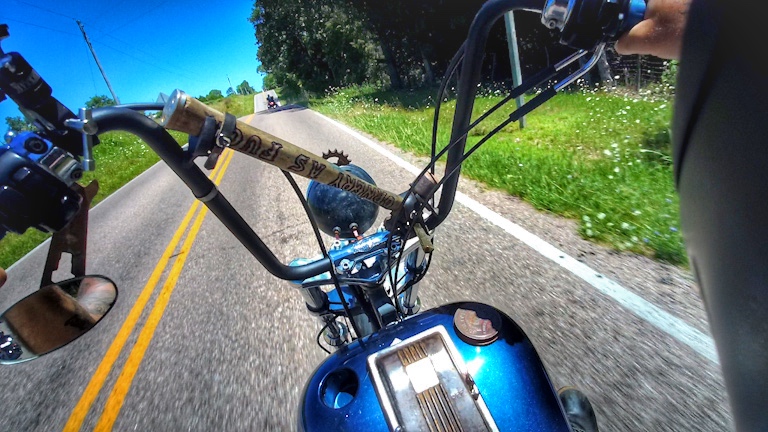 the_ornery_one's tweet photo. glimpses of me & my bad habit.. this machine is the EXACT reason I excel in bad behavior!
⚡
#orneryasfuck #stayornery #chopper #choppershit #rigidframe #hardtail #irodetoday #openroad #charityride #hogsfordogs https://t.co/M5Zh76UXMD