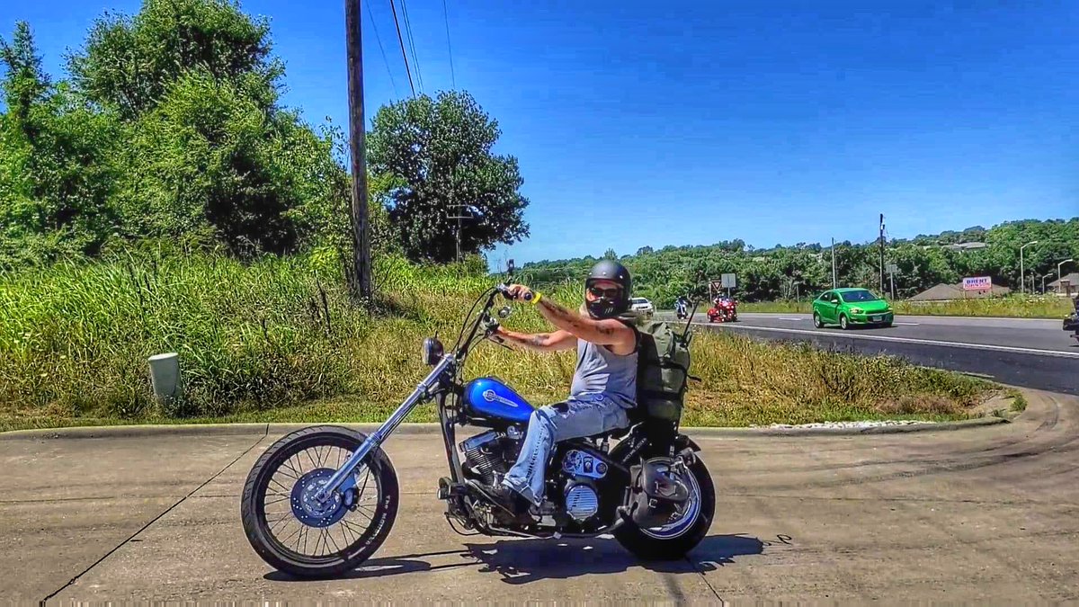 the_ornery_one's tweet photo. glimpses of me & my bad habit.. this machine is the EXACT reason I excel in bad behavior!
⚡
#orneryasfuck #stayornery #chopper #choppershit #rigidframe #hardtail #irodetoday #openroad #charityride #hogsfordogs https://t.co/M5Zh76UXMD