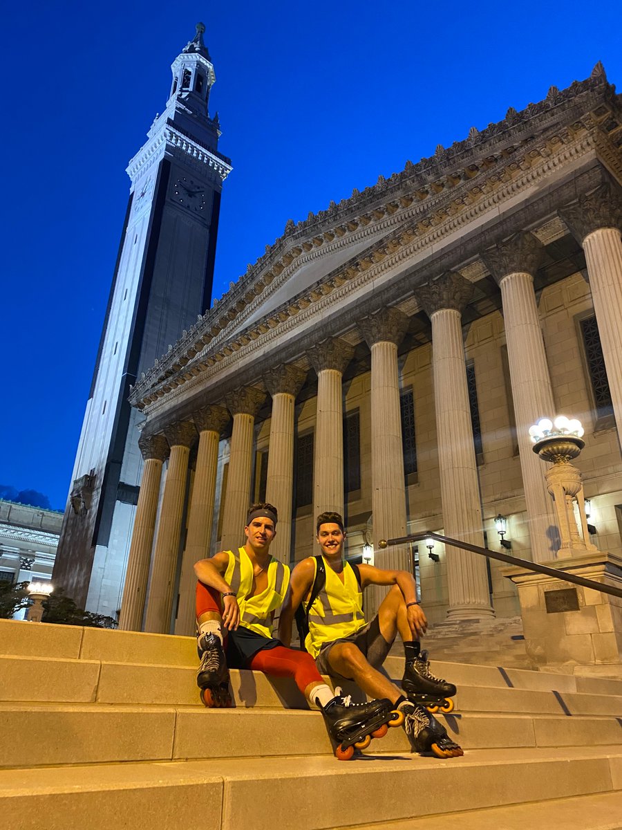 UMassBeacons's tweet photo. The @MenBlades made it 91 miles on Day 1, traveling from Boston to Springfield, Massachusetts. @UMBMENSHOCKEY freshmen Andy Walker and Jake Adkins are aiming to reach Poughkeepsie, New York on Day 2 #beaconstrong #d3hky @ACSNewEngland https://t.co/fEq4Hh3WDq