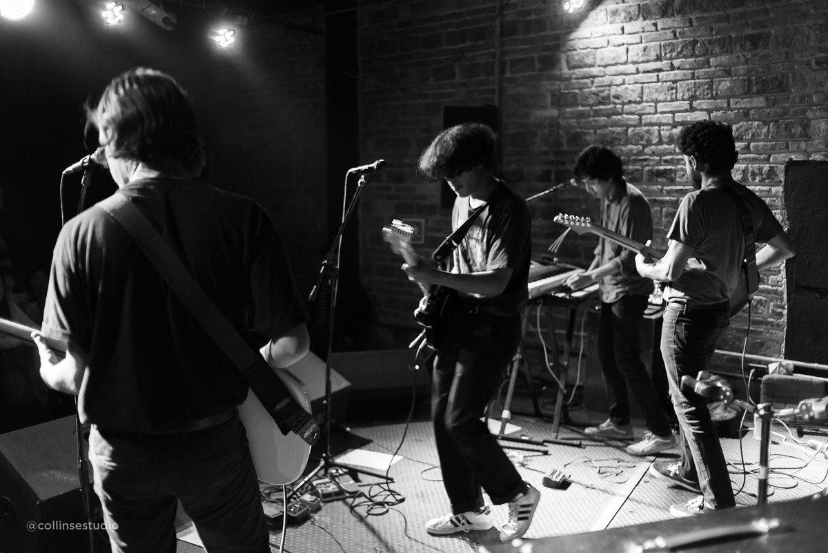 CollinsEstudio's tweet photo. @Duck_Fizz para conmemorar el #DiaMundialDelRock
#fotografia #collinsestudio #Musica #RockDay #photographer #collins #fotografo #duckfizz #EnVivo https://t.co/k0nfELWMiP