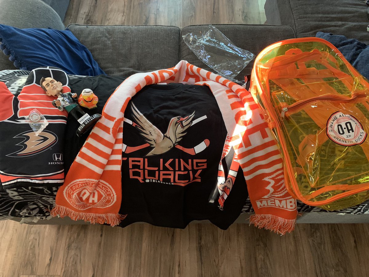 JesseJames58's tweet photo. WHAT A HAPPY MAIL DAY!! @DC4LCustomTees @714Tickets #TalkinQuack #DucksGrabBag https://t.co/r5AXC5PsRi