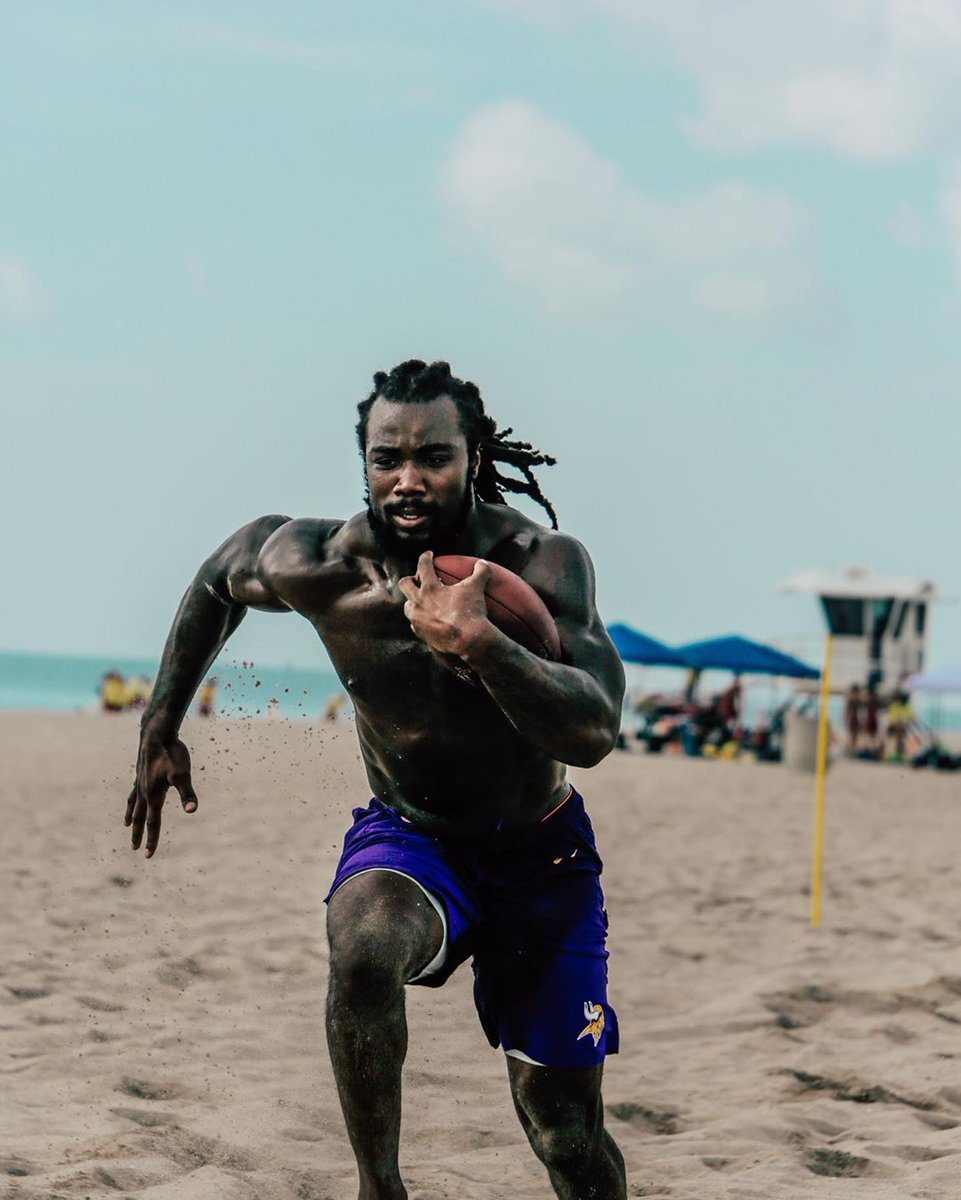brgridiron's tweet photo. Summer grind for The Chef 👨‍🍳

(via @dalvincook) https://t.co/fEsmEolEk1