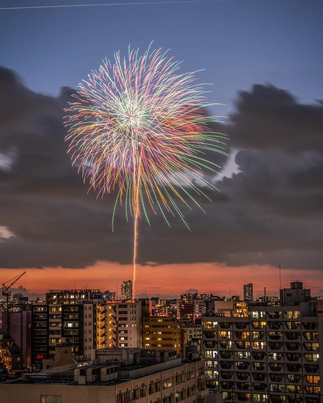 墨田区危機管理 今年の隅田川花火大会は中止となりましたが 来年開催できることを願って インスタグラムで過去の隅田川花火大会の写真を募集します 詳しくは墨田区公式インスタグラムの投稿をご覧ください T Co Aoucntlmho T Co