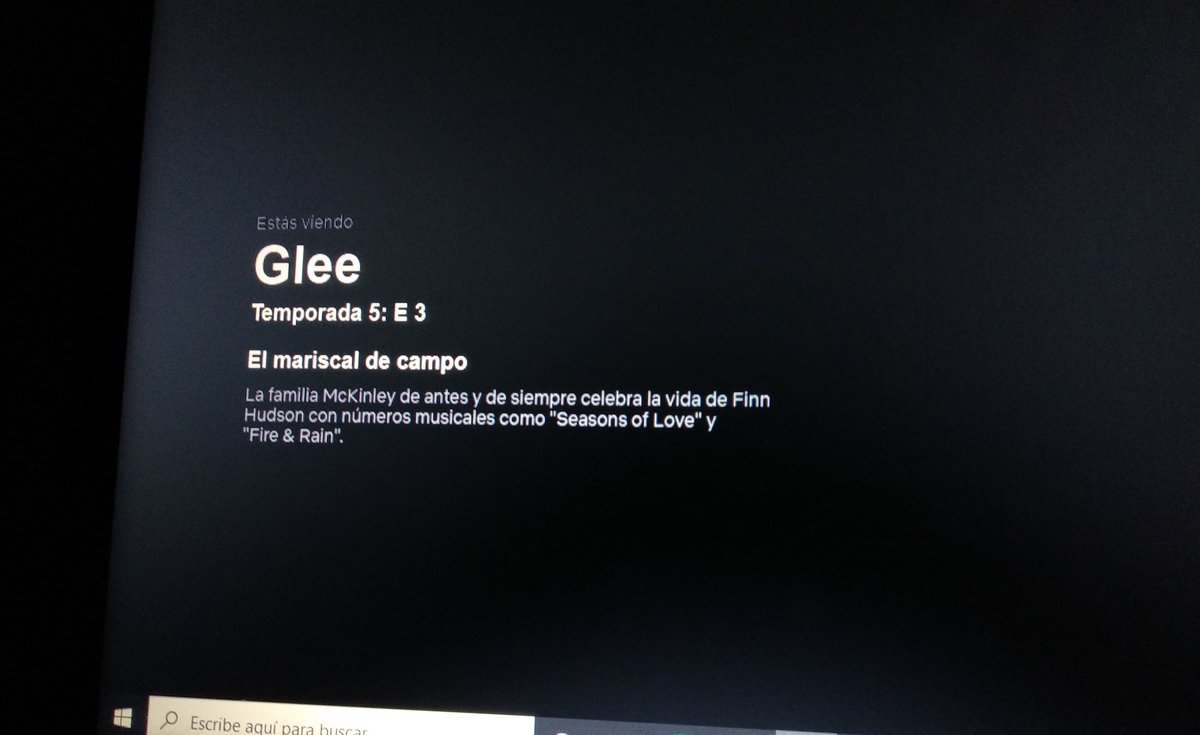 kat_cuevas_'s tweet photo. El episodio 3 de la temporada 5 de Glee, dura 45 minutos pero duele toda la vida 😭 https://t.co/c7PneE6Yc4