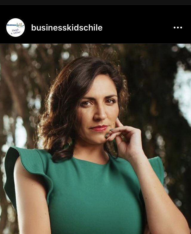 PrensaFrente's tweet photo. Concejala @munilaserena  @JoselynLizana se aprovecha de los niños y niñas para hacer publicidad en sus redes sociales destacandos los beneficios de la aplicación #BusinessKids que “enseña cursos para realizar negocios, uso correcto y ahorro de dinero” @Pa__tty @defensorianinez https://t.co/6ooTFGLVRx