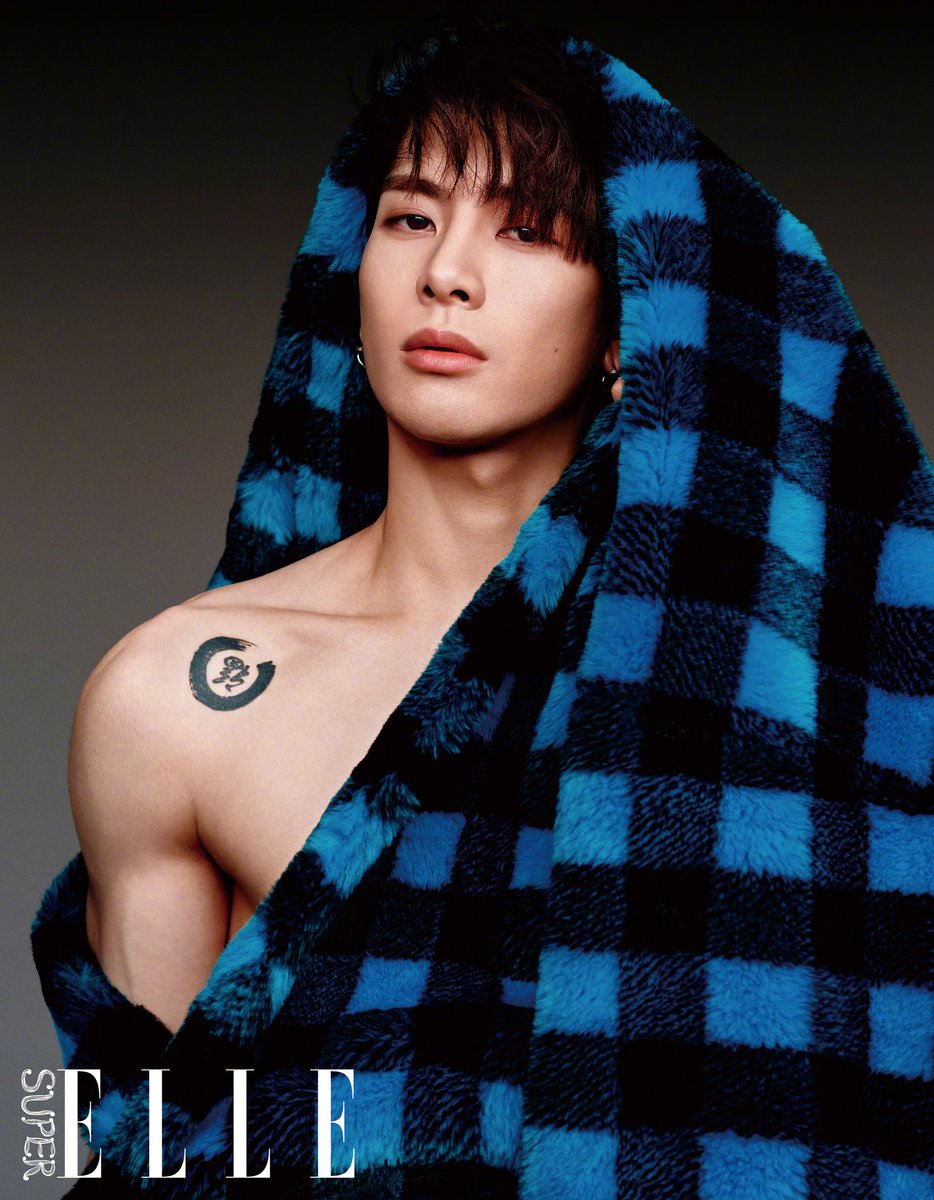 JacksonWGlobal's tweet photo. [MAGAZINE] 200714 SuperELLE (1/4)

SuperELLE releases HD pictures of Jackson's photoshoot!

#JacksonWang #王嘉尔 #잭슨 #TEAMWANG #GOT7 @JacksonWang852 https://t.co/QxDL36ExmU