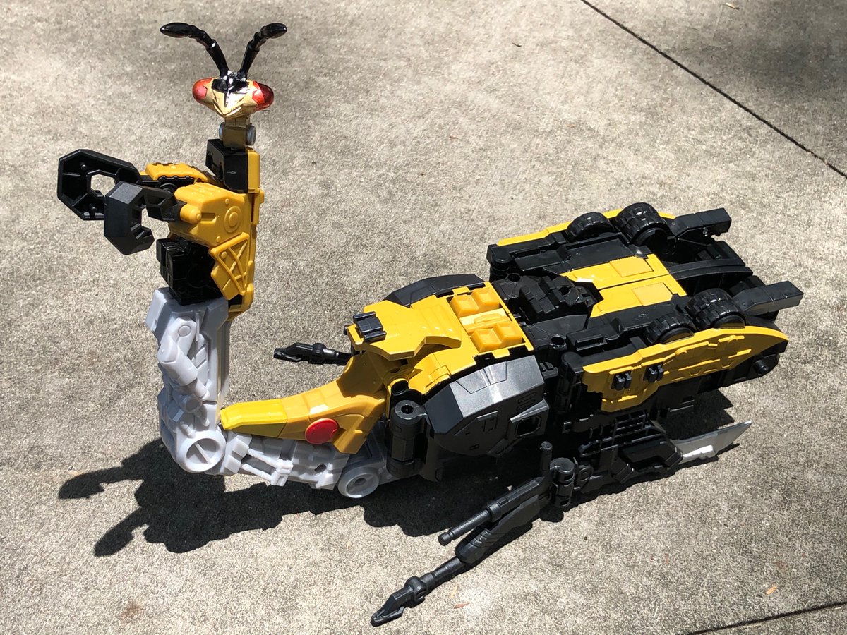 ZordBuilder's tweet photo. How about that real #MantisZord from #PowerRangersBeastMorphers ?
#Hasbro could have done this, right?
#BeastMorphers #PowerRangers #WreckerZord #GoldRanger #Zord #Zords #CustomZord #CustomFigure
#特命戦隊ゴーバスターズ #ニチアサフィギュア改造部 #nitiasa #BC04 #BEET https://t.co/eVLW7GORgG