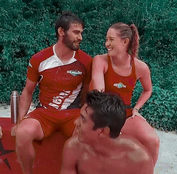 ms_camara21's tweet photo. Mi secuencia favorita de #Maber ❤️🥰🤩🙉
Mati Álvarez & Heber Gallegos 👸🏼🤴🏻 https://t.co/Y9omSX2HFf