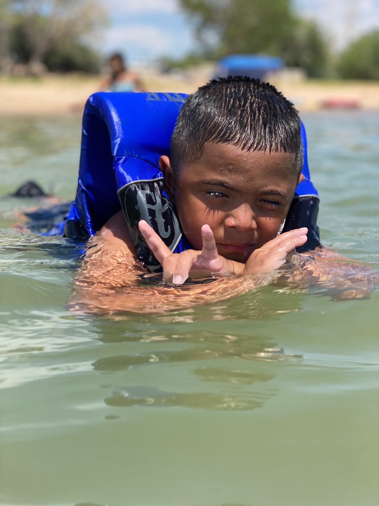 ArielPesina's tweet photo. Mommas Boys #UTELake #loganNM #summer2020 βοΈπ https://t.co/Lo4Vtytcgq