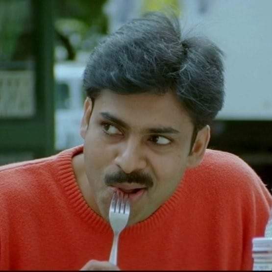 sg_sahu's tweet photo. 2000's lone gap T- shirts , hoodies , gudumba pants vesi trend set chesina ganatha ra madhi...afterAll ye trend entha maku...My foot 😎
#AdvanceHBDPawanKalyan https://t.co/DdbsZnHBYz