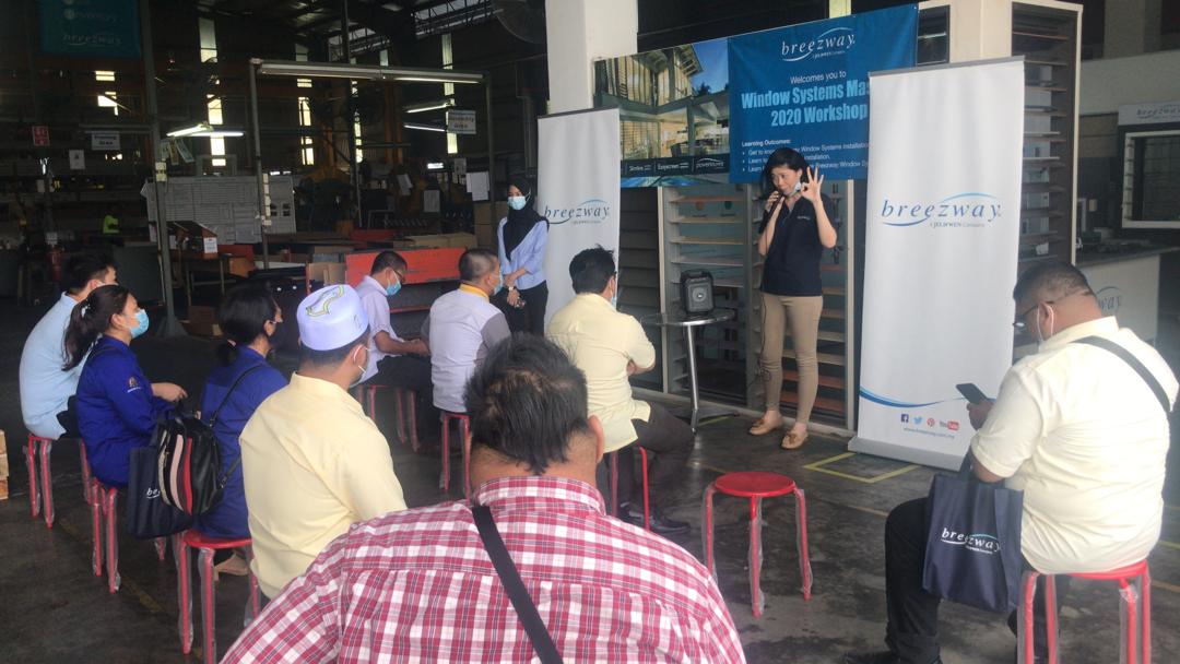 JKRKESEDAR's tweet photo. Sesi kedua lawatan ke kilang produk iaitu Breezway Louvre Windows diketua oleh @isk_jkr Turut hadir Ybrs Tn. Pengarah @Irshukriishak

@Mazlan_Makhtar @sifu7959 @Firdaus_Rameli @ridhuan1305 @1ukmanhakim @JKRMalaysia @Zulakmal8 @MOWorks https://t.co/jrkFSaVez7