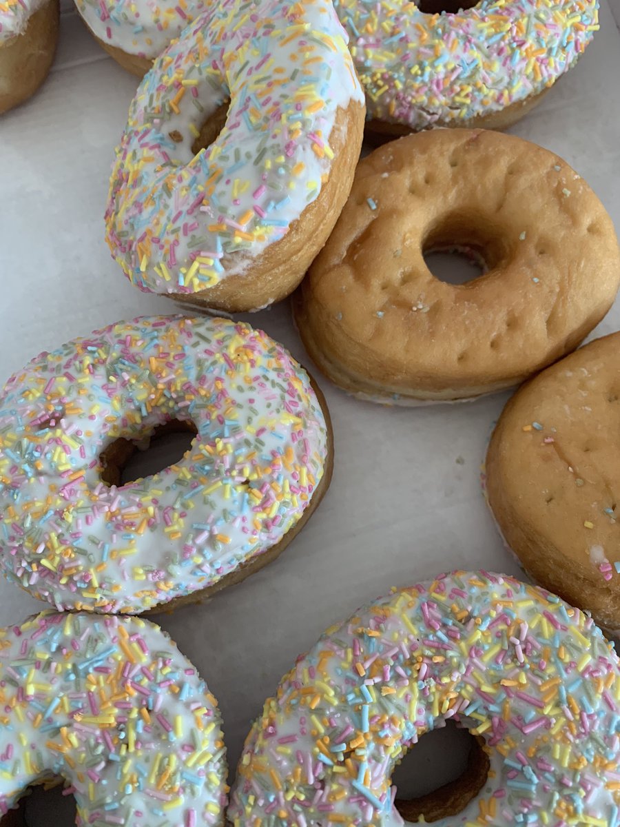 We’re sad to see one of our lovely surgical registrars leave us for Canada... It’s a pleasure working in such a multi-disciplinary in Cardiac theatres.. now time for a fuddle!! <a href="/NuhCardiac/">NUH Cardiac theatres</a> #nuh #theatres #cardiac #teamwork #fuddle