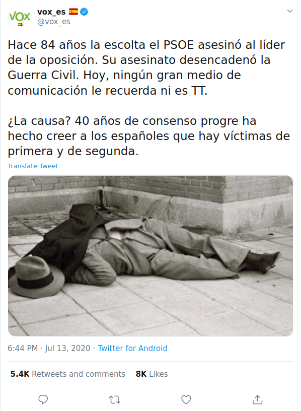 Shine_McShine's tweet photo. Así es como se pretende reescribir la historia:

1) Calvo Sotelo no era "el jefe de la oposición". Su partido, Renovación Española, obtuvo 12 escaños de 473.

2) Su asesinato no desencadenó la guerra civil. La conspiración llevaba en marcha desde el 19 de febrero. https://t.co/9Vgj0K946E