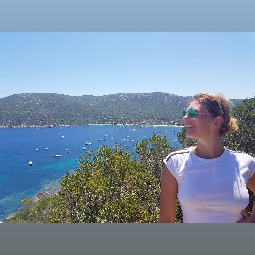TW Pornstars 📽📸EMMA KLEIN🔞👅. Twitter. La corse...le rêve. 8 29 AM