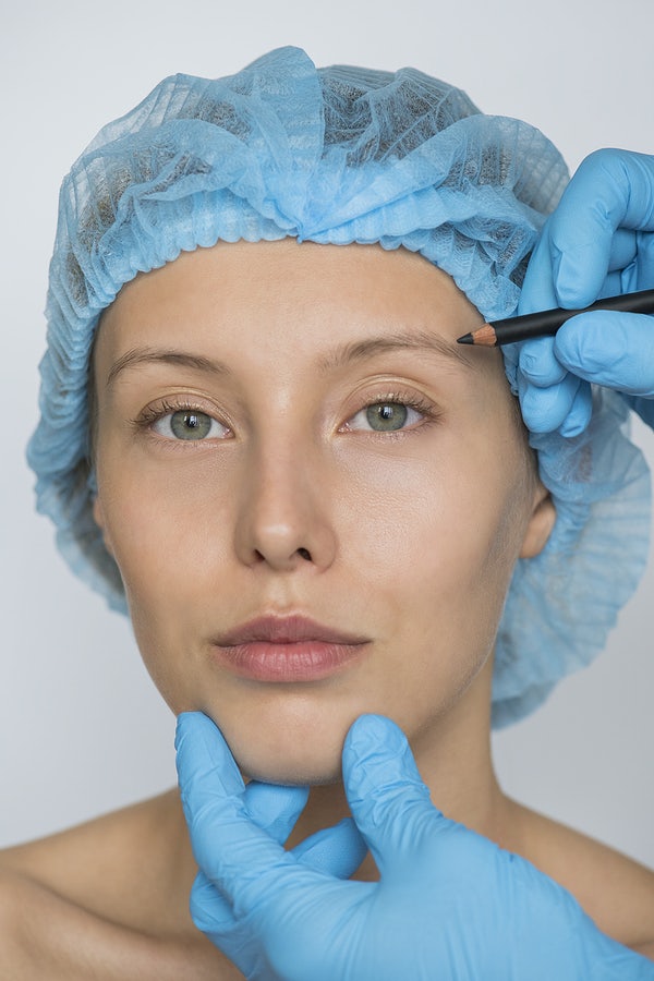 Cosmetics_2021's tweet image. Plastic surgery has also been around for a surprisingly long time, for cosmetic reasons. One of the first facelifts recorded occurred in 1901 in Berlin and was performed by Eugen Hollander. 
To know more: cosmetics.alliedacademies.com
#plasticsurgeons #cosmeticsurgeons #cosmeticsurgery